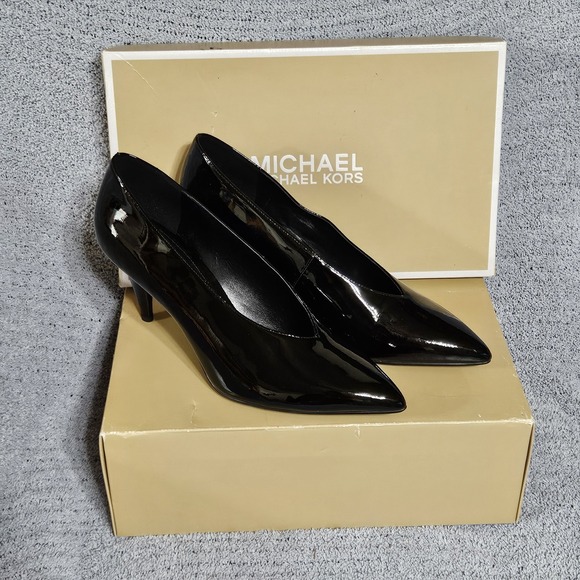 Michael Kors Lizzy mid pump heels size 8 Glossy black patent leather 40F7LZMP1A - Picture 1 of 11